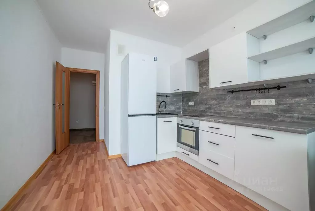 1-к кв. Свердловская область, Екатеринбург ул. Раевского, 6 (45.0 м) - Фото 2