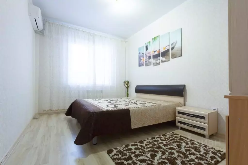 2-к кв. Астраханская область, Астрахань ул. Савушкина, 6Е (70.0 м) - Фото 0