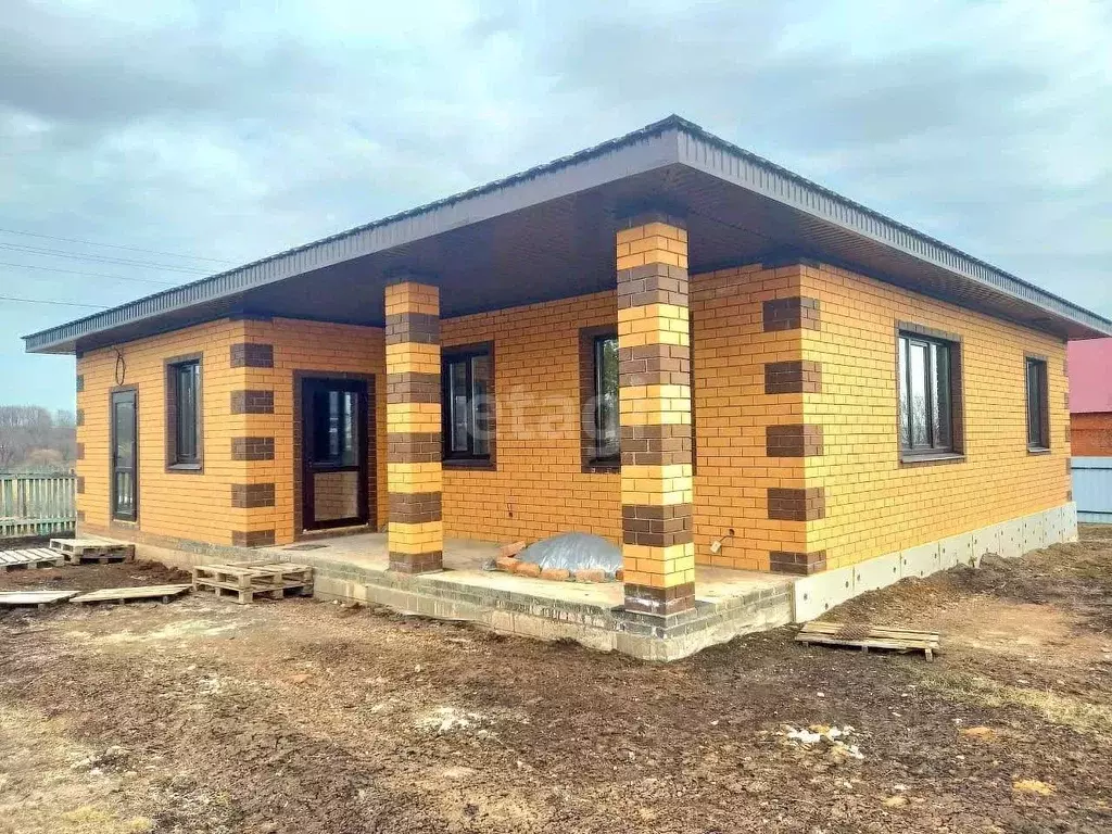 Дом в Башкортостан, Аургазинский район, Меселинский сельсовет, с. ... - Фото 1