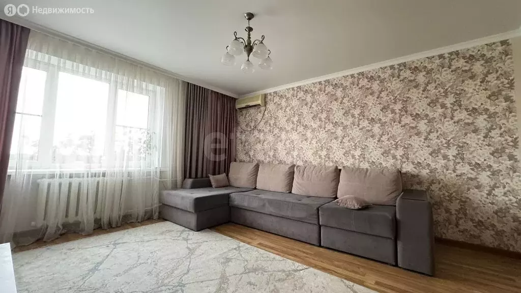 3-комнатная квартира: Майкоп, улица Димитрова, 2А (60.3 м) - Фото 1