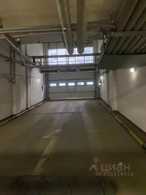 Гараж в Москва 4-й Добрынинский пер., 8 (10 м) - Фото 1