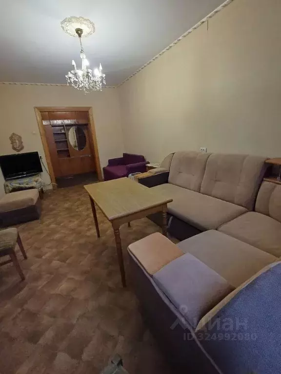 3-к кв. Крым, Симферополь просп. Победы, 214 (61.0 м) - Фото 2