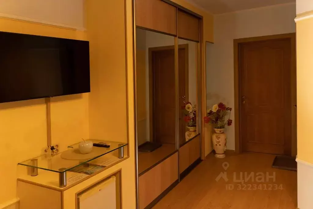 Комната Челябинская область, Челябинск ул. Академика Королева, 14 - Фото 1