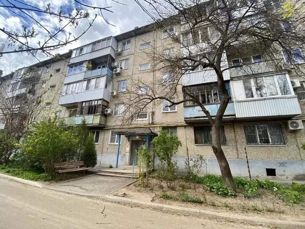 2-к кв. Волгоградская область, Волгоград ул. 50 лет Октября, 22 (43.4 ... - Фото 1