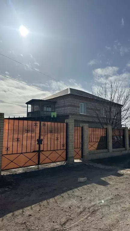 Дом в Астраханская область, Приволжский район, с. Атал ул. Мусы ... - Фото 1