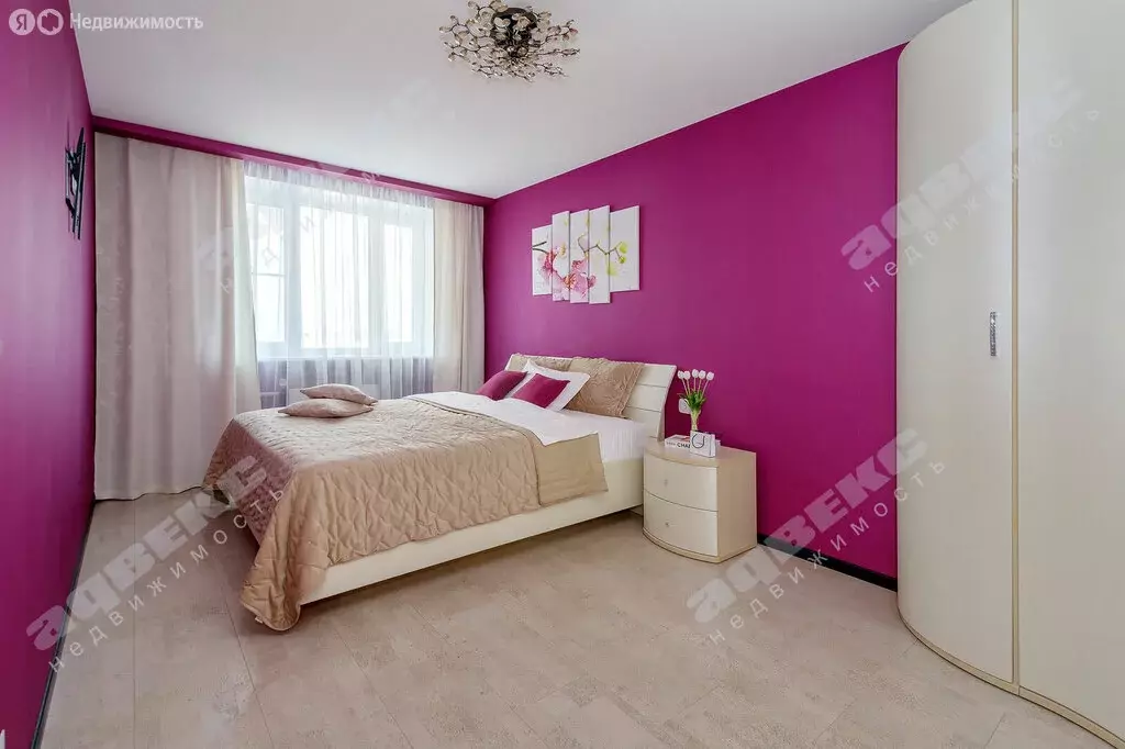 3-комнатная квартира: посёлок Парголово, улица Фёдора Абрамова, 4 ... - Фото 0