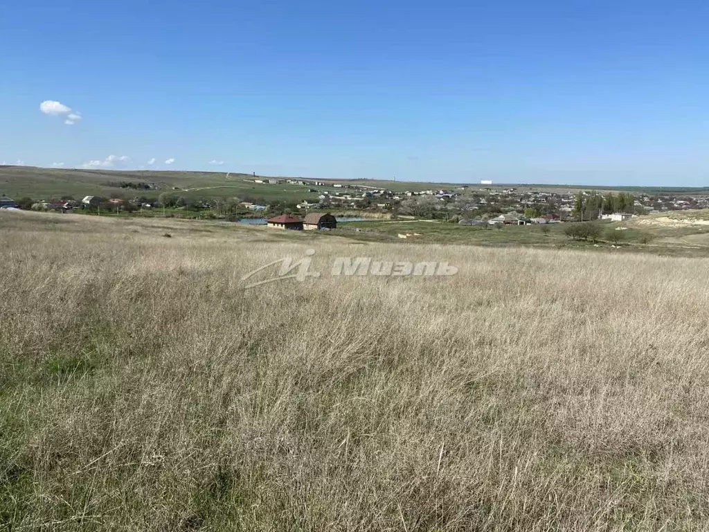 Участок в Крым, Симферопольский район, с. Урожайное ул. Таврическая, ... - Фото 0