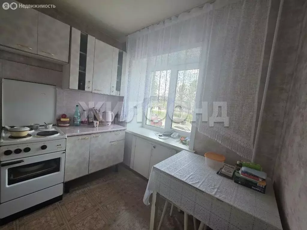 3-комнатная квартира: Новосибирск, Трикотажная улица, 33 (42.4 м) - Фото 1