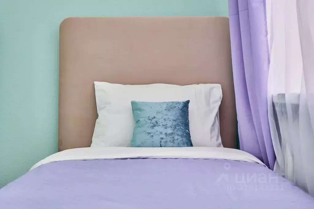 Комната Санкт-Петербург 5-я Васильевского острова линия, 32 - Фото 1