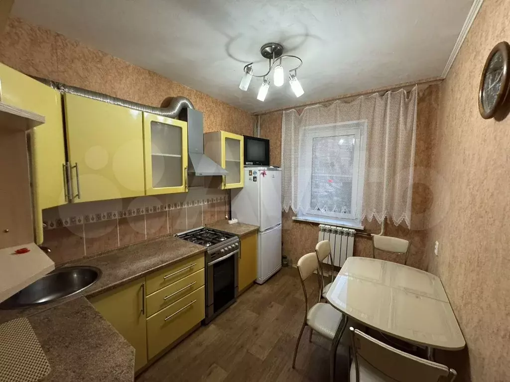 2-к. квартира, 60 м, 3/9 эт. - Фото 1