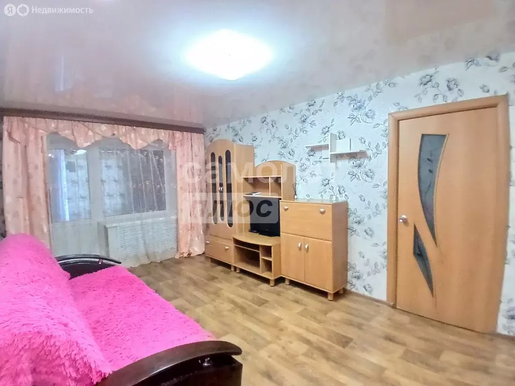 3-комнатная квартира: село Култаево, Октябрьская улица, 10 (64.8 м) - Фото 1