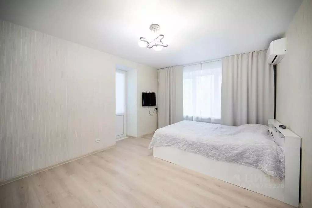 1-к кв. Свердловская область, Екатеринбург ул. Энгельса, 29 (32.8 м) - Фото 1