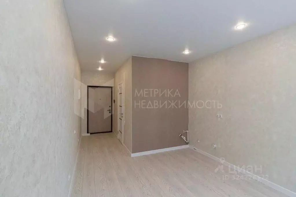 Студия Тюменская область, Тюмень ул. Первооткрывателей, 9 (20.0 м) - Фото 1