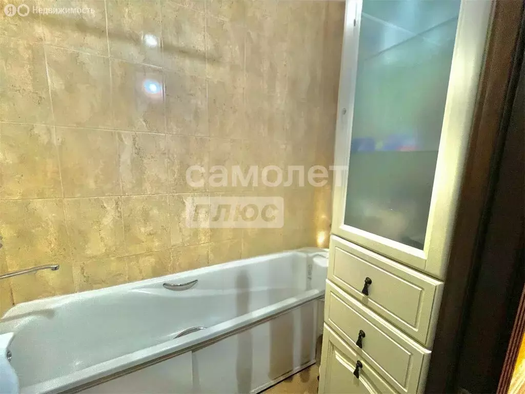 3-комнатная квартира: Махачкала, проспект Имама Шамиля, 91А (80 м) - Фото 2