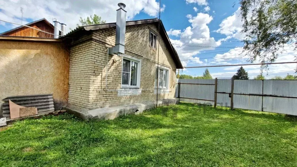 Дом в Челябинская область, с. Кунашак ул. Октябрьская, 14кв2 (41 м) - Фото 1