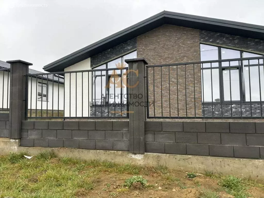 Дом в Феодосия, улица Мира (100 м) - Фото 2