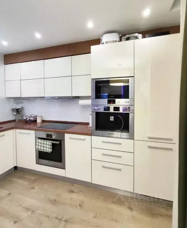 2-к кв. Тюменская область, Тюмень ул. Газовиков, 65 (75.1 м) - Фото 1