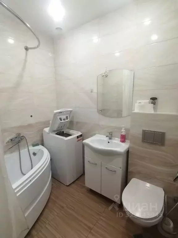 2-к кв. Крым, Керчь ул. Айвазовского, 27 (50.0 м) - Фото 1