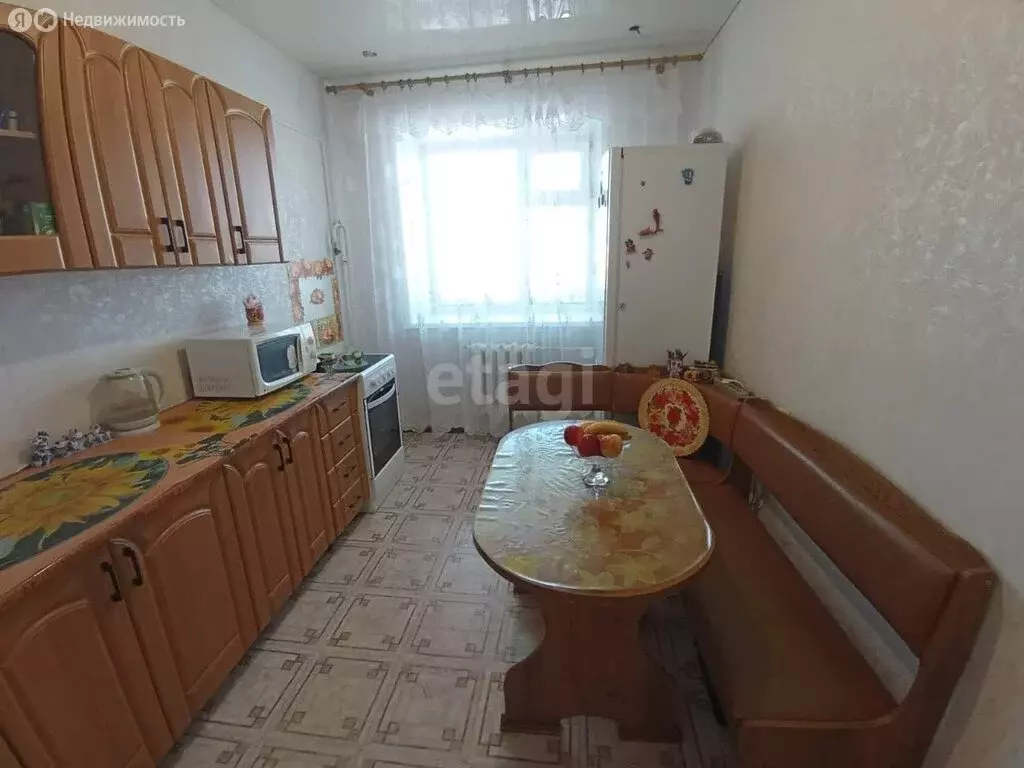 3-комнатная квартира: Якутск, улица Якова Петерса, 4 (75.4 м) - Фото 1