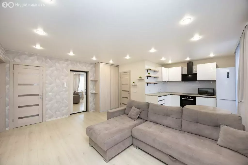 3-комнатная квартира: Благовещенск, улица Горького, 318 (58.1 м) - Фото 1