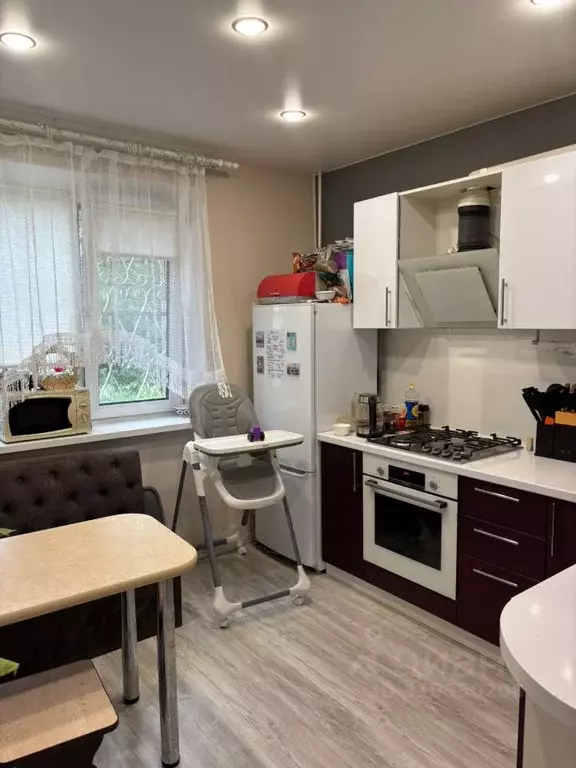 2-к кв. Вологодская область, Череповец ул. Белинского, 25 (52.5 м) - Фото 1