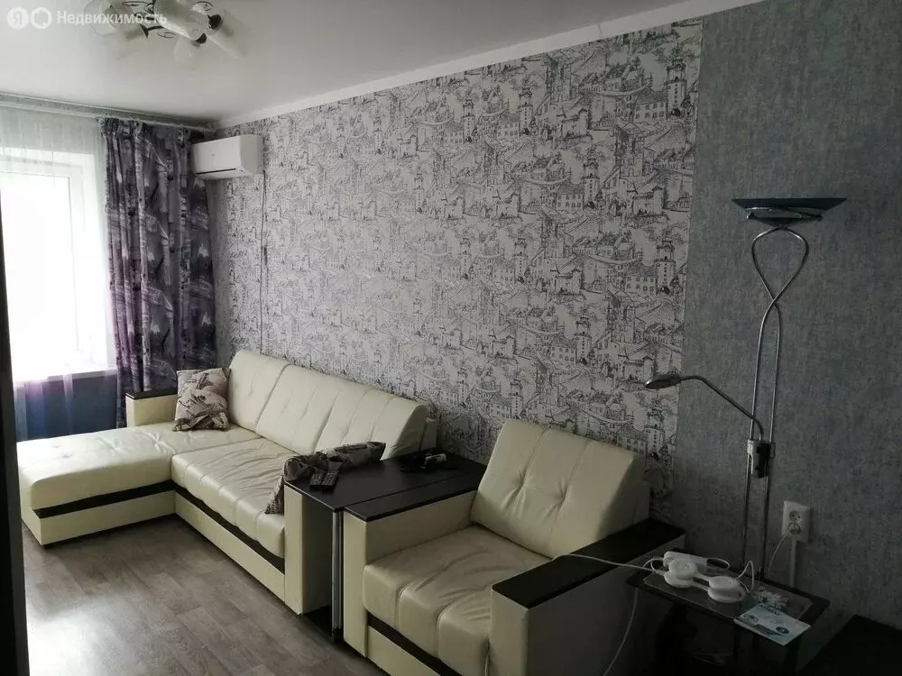 3-комнатная квартира: Анапа, улица Крылова, 85А (65 м) - Фото 1