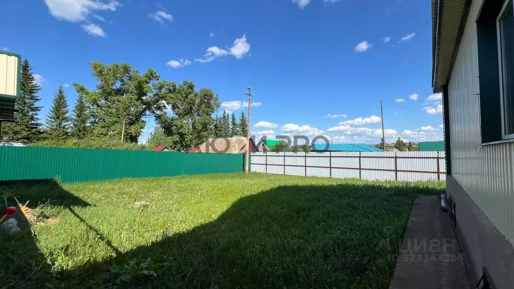 Дом в Башкортостан, с. Кармаскалы ул. Худайбердина, 15/1 (250 м) - Фото 2