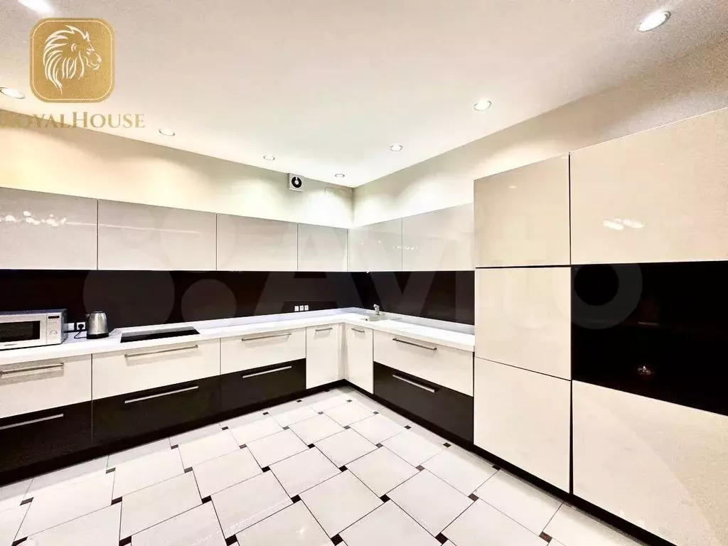2-к. квартира, 130 м, 2/6 эт. - Фото 0