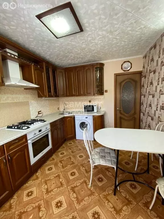 3-комнатная квартира: Октябрьский, улица Кортунова, 6 (74.2 м) - Фото 2