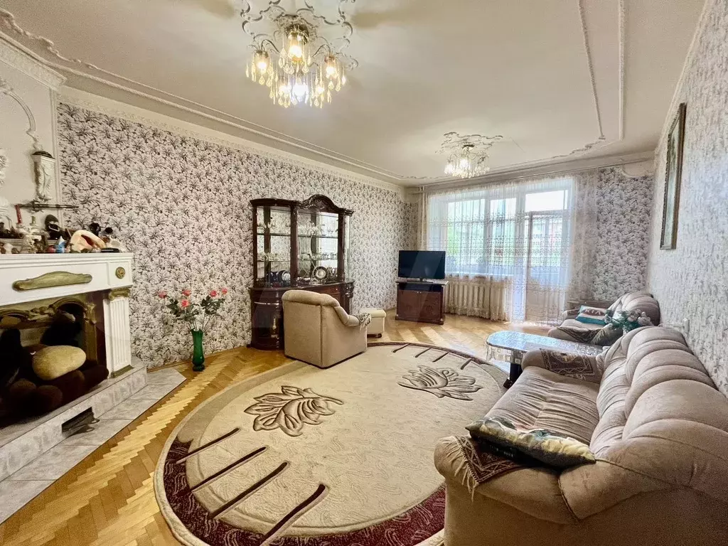 3-к. квартира, 132 м, 3/7 эт. - Фото 1