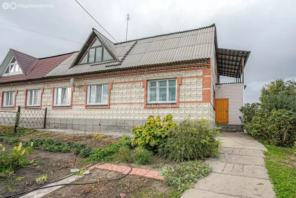 Дом в Чернореченский, Школьная улица (120 м) - Фото 0