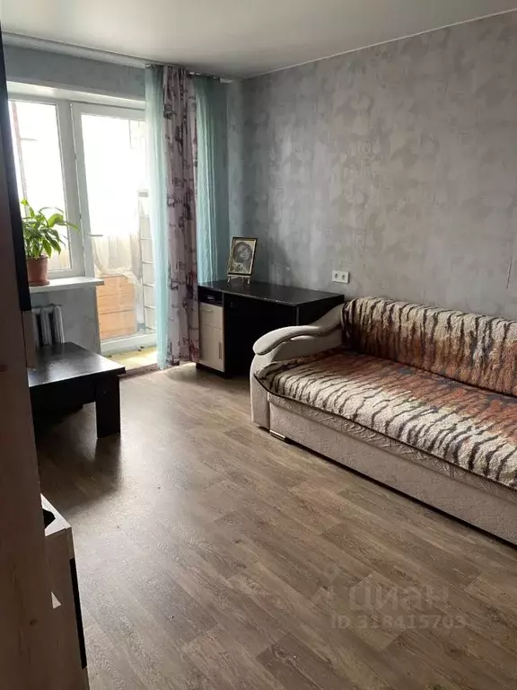 2-к кв. Псковская область, Псков Рижский просп., 41 (46.2 м) - Фото 0