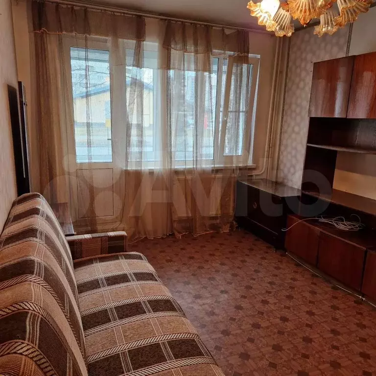 2-к. квартира, 50 м, 1/9 эт. - Фото 1