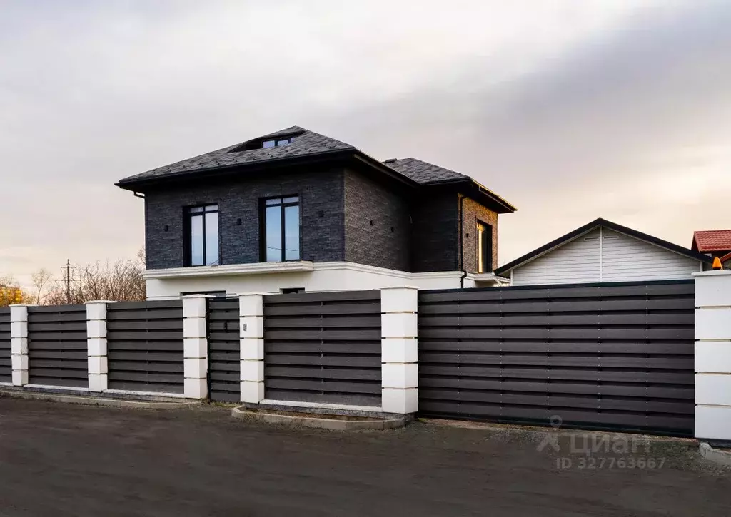 Дом в Крым, Симферополь ул. Запрудная, 18 (201 м) - Фото 1