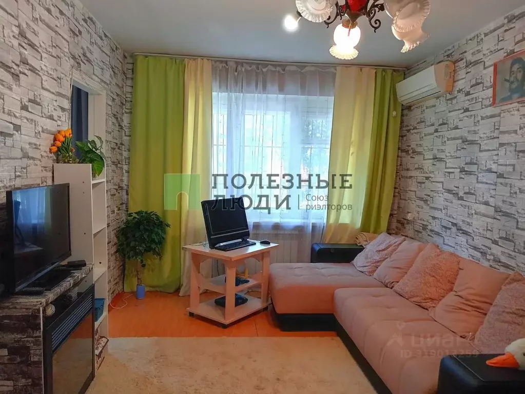 2-к кв. Саратовская область, Саратов ул. 2-я Садовая, 100 (43.0 м) - Фото 0
