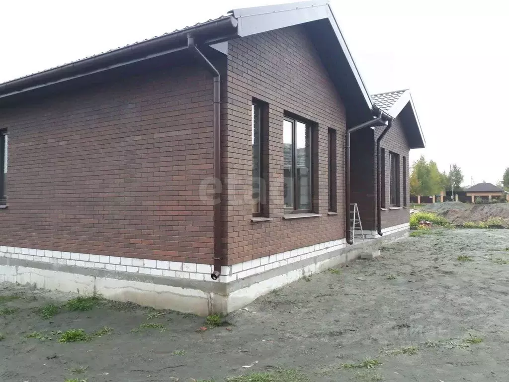 Дом в Брянская область, Брянский район, Новодарковичское с/пос, д. ... - Фото 1