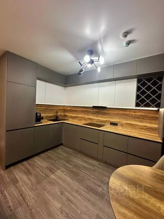 Студия Приморский край, Владивосток ул. Майора Филипова, 16 (38.0 м) - Фото 2