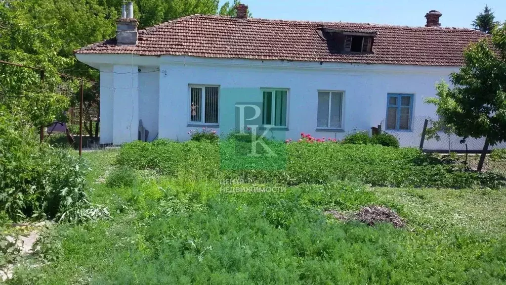 Дом в Крым, Бахчисарайский район, с. Железнодорожное ул. Шмелева, 27 ... - Фото 1