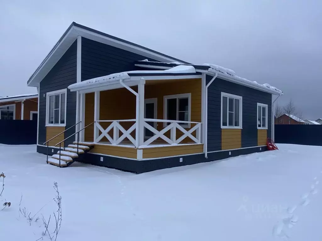 Дом в Московская область, Чехов городской округ, с. Шарапово ул. ... - Фото 0