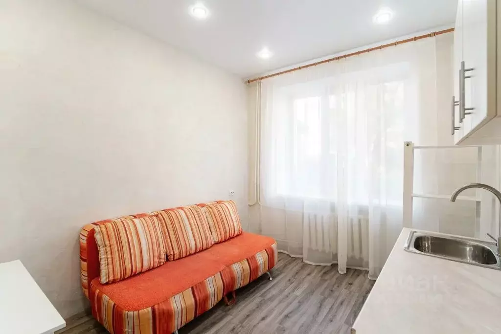 1-к кв. Омская область, Омск ул. Долгирева, 15 (19.0 м) - Фото 2