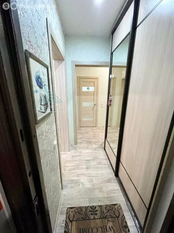 3-комнатная квартира: Абакан, улица Авиаторов, 2 (65.3 м) - Фото 2