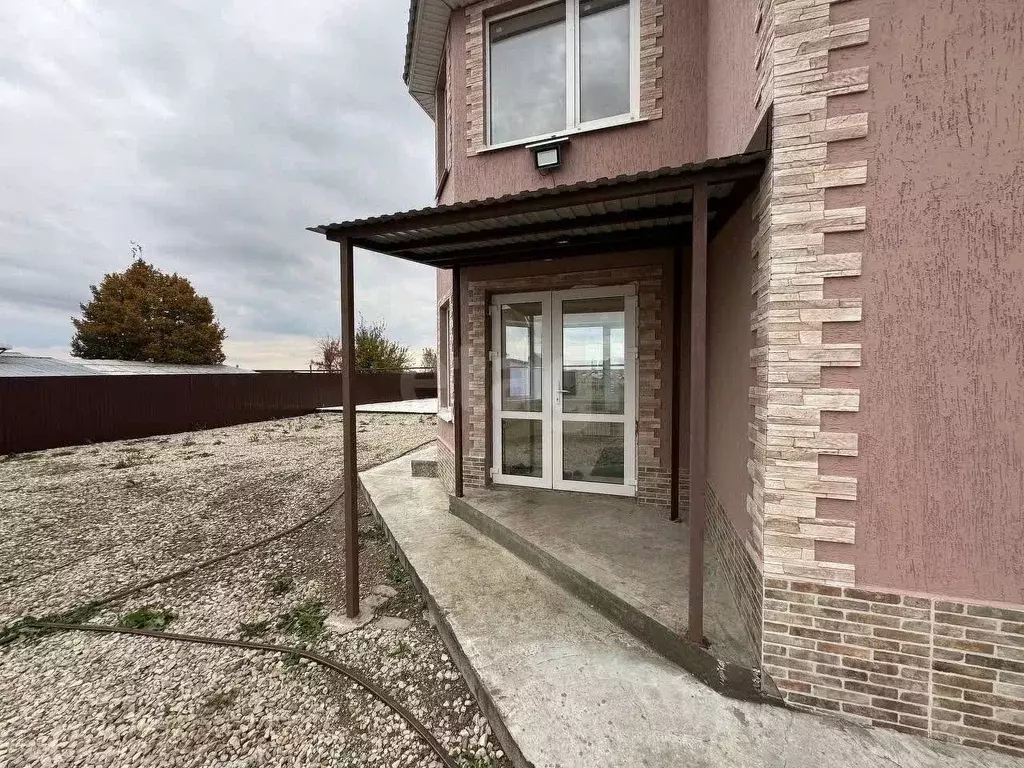 Дом в Самарская область, Кинельский район, Сколково с/пос, с. Бузаевка ... - Фото 2