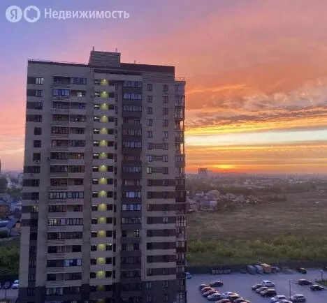 1-комнатная квартира: Тюмень, улица Тимофея Чаркова, 79к1 (36 м) - Фото 1