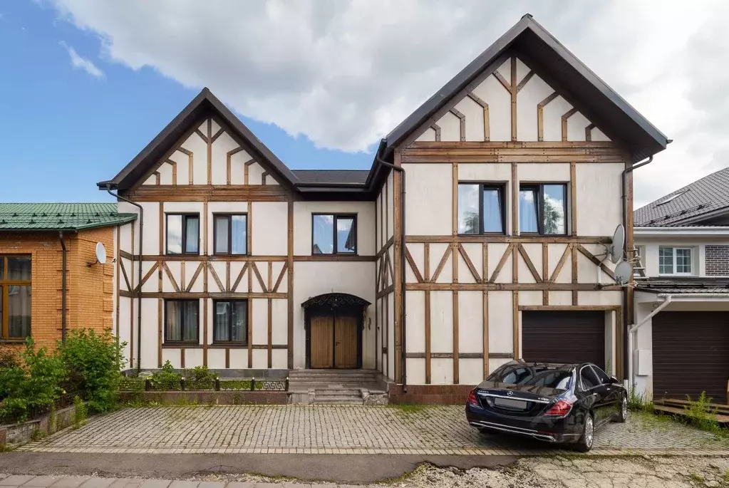 Дом в Москва Ели ДСК,  (550 м) - Фото 1