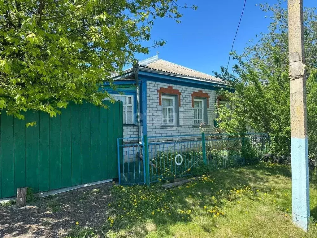 Дом в Белгородская область, Алексеевский муниципальный округ, с. ... - Фото 1