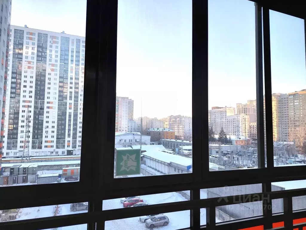 Студия Свердловская область, Екатеринбург ул. Чайковского, 66А (28.0 ... - Фото 1