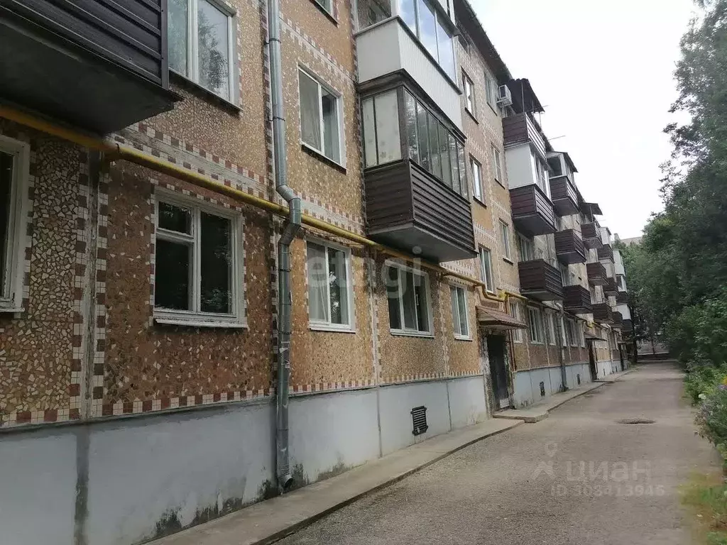 3-к кв. Псковская область, Остров 1 Мая ул., 2 (56.5 м) - Фото 0
