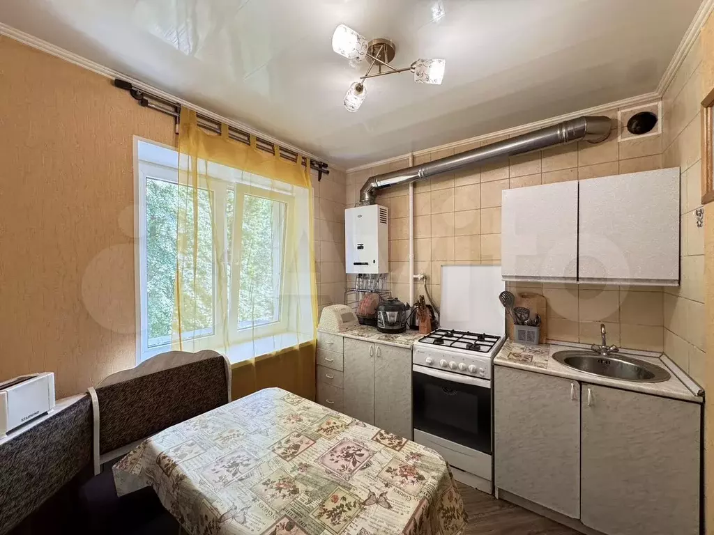 1-к. квартира, 32 м, 4/5 эт. - Фото 1
