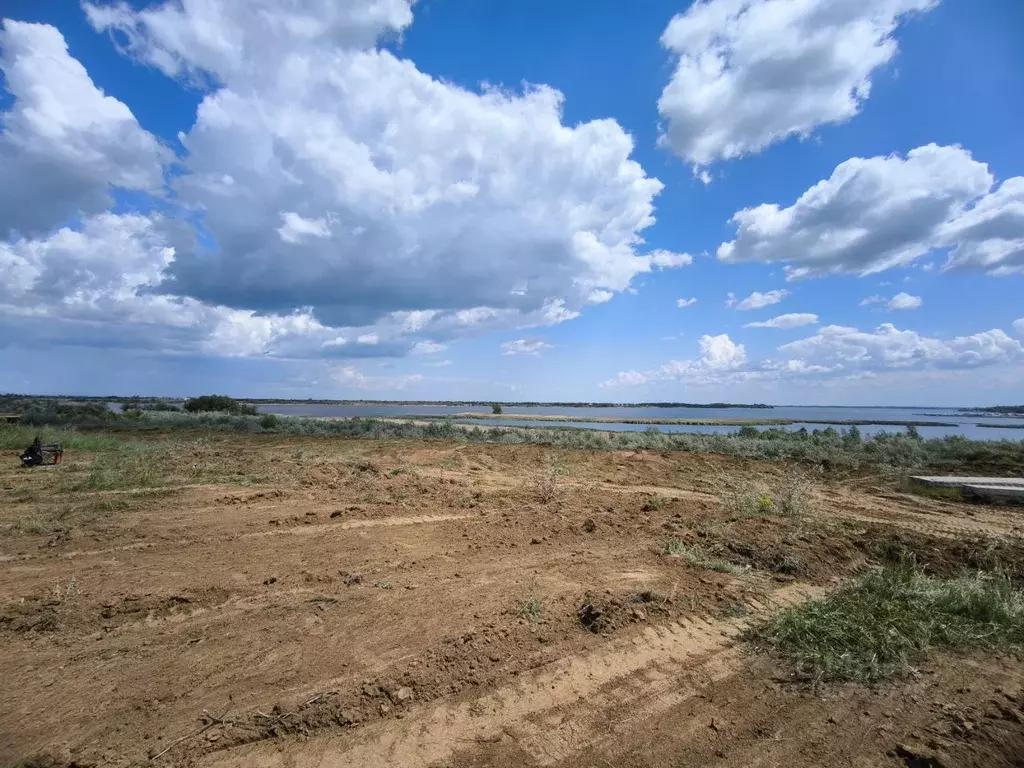 Участок в Саратовская область, с. Усть-Курдюм ул. Мусы Джалиля, 56А ... - Фото 1