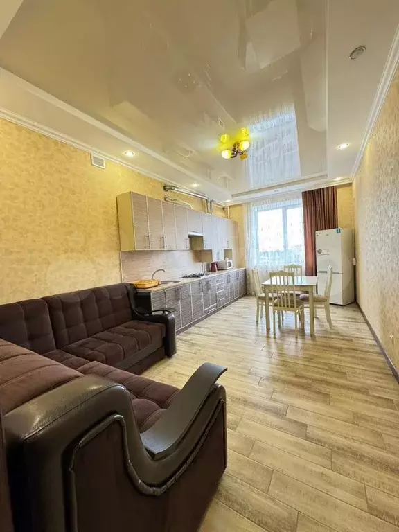 1-к. квартира, 60 м, 6/9 эт. - Фото 1